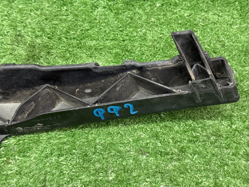 Кронштейн бампера Ford Focus 2