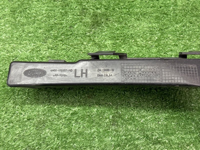 Кронштейн бампера Ford Focus 2