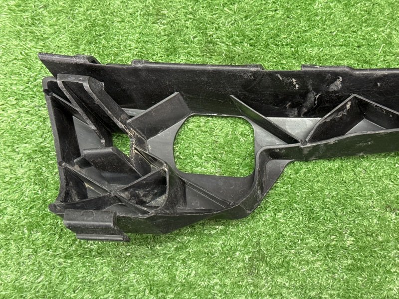 Кронштейн бампера Ford Focus 2