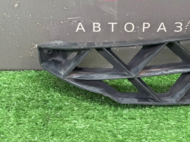 Кронштейн бампера Skoda Octavia A5