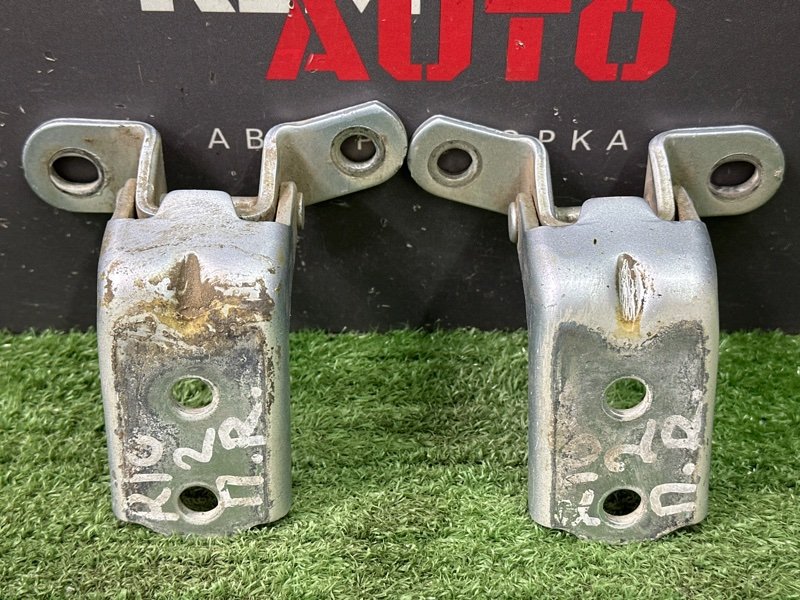 Петли двери Kia Rio 2