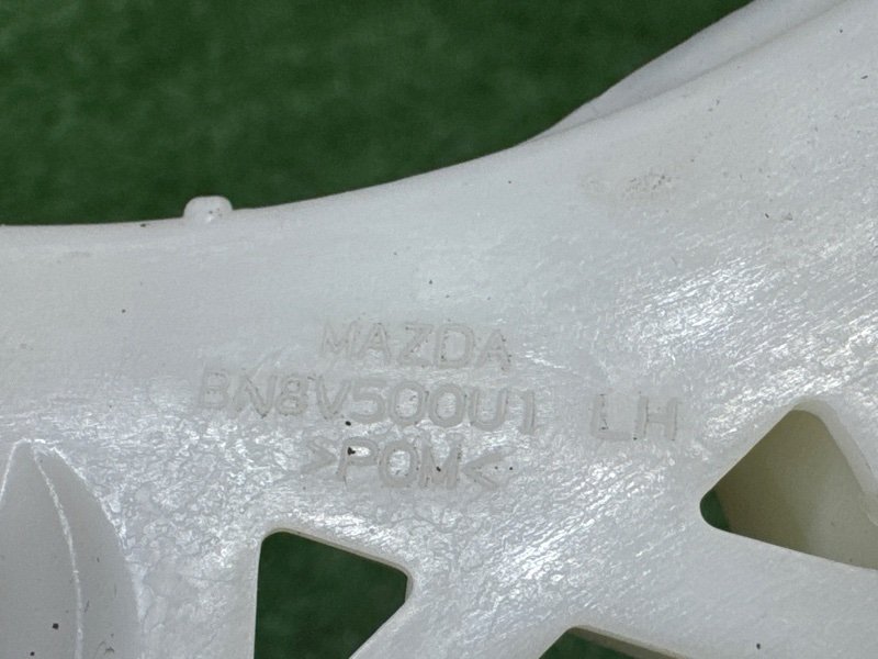 Кронштейн бампера Mazda 3