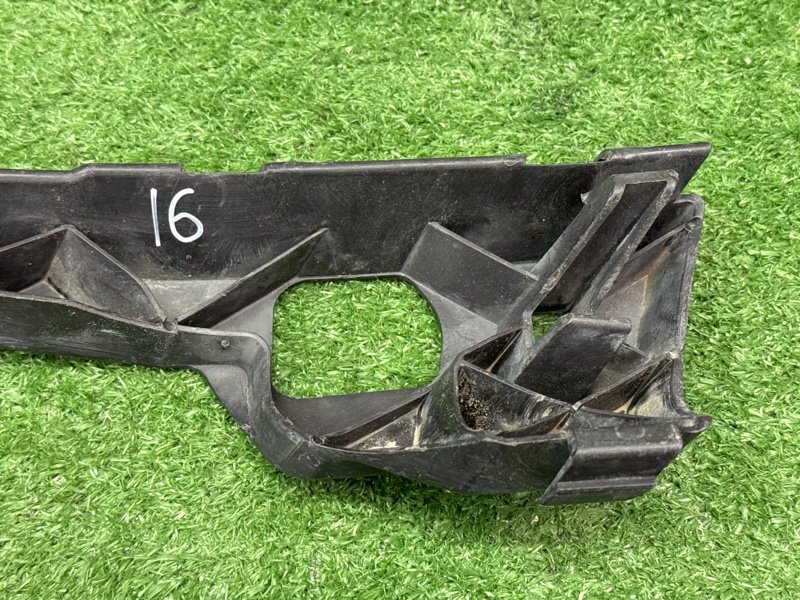 Кронштейн бампера Ford Focus 2