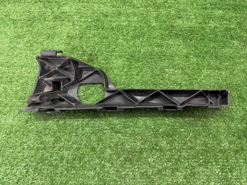 Кронштейн бампера Ford Focus 2