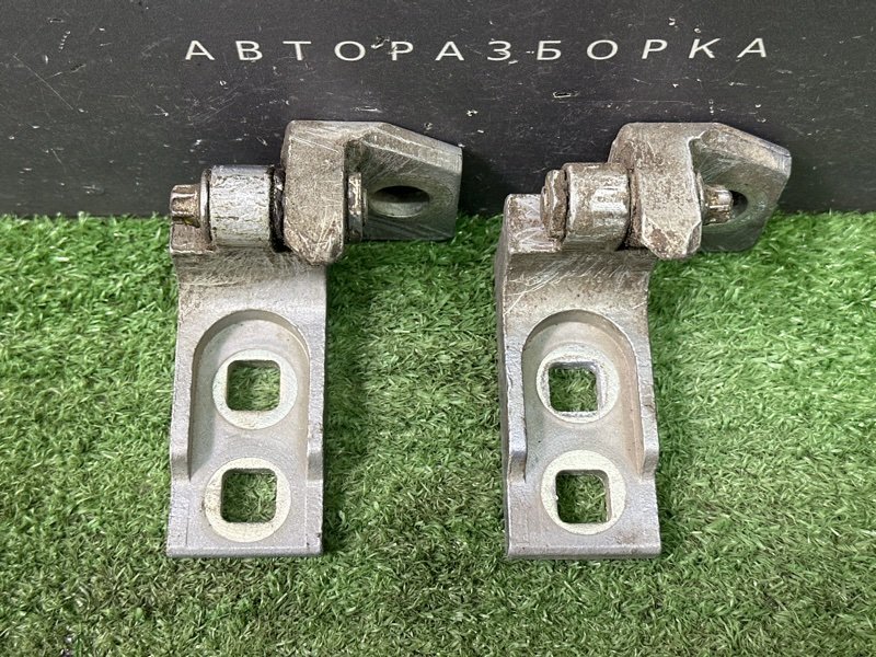 Петли двери Opel Corsa D