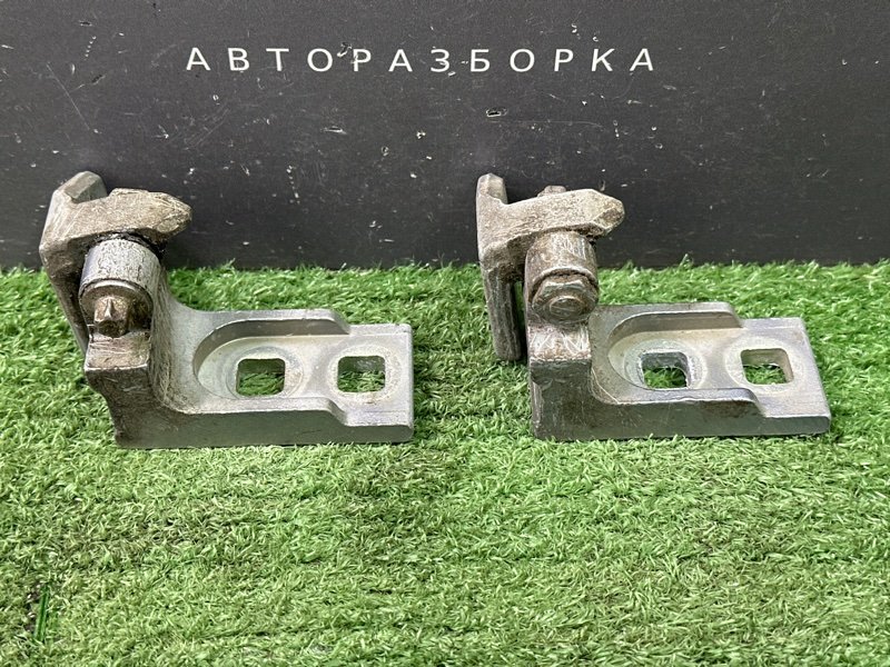 Петли двери Opel Corsa D