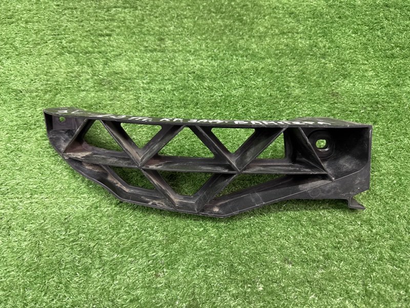 Кронштейн бампера Skoda Octavia A5