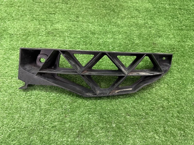 Кронштейн бампера Skoda Octavia A5