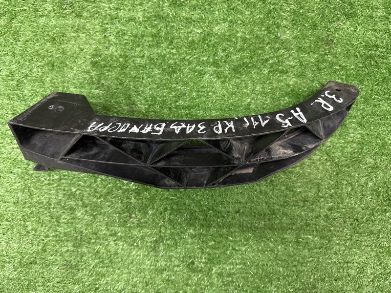 Кронштейн бампера Skoda Octavia A5