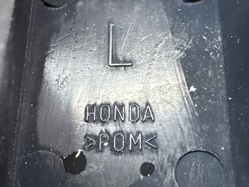 Кронштейн бампера Honda Fit