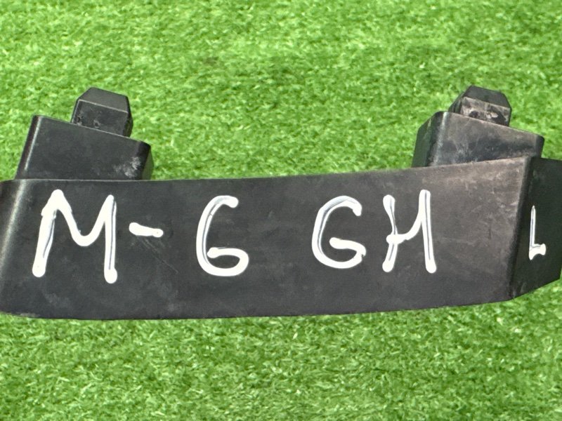 Кронштейн бампера Honda Fit