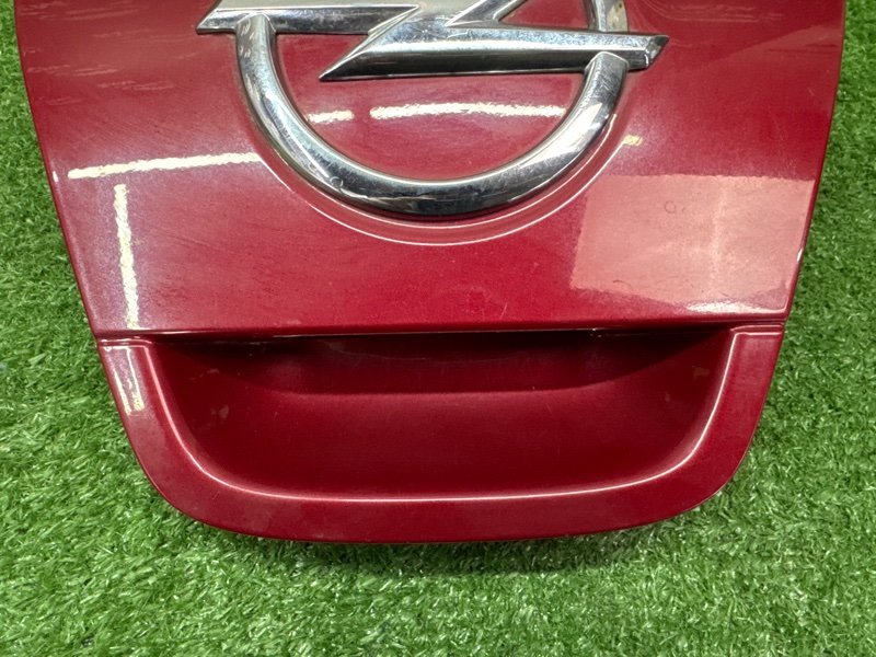 Накладка замка багажника Opel Astra J
