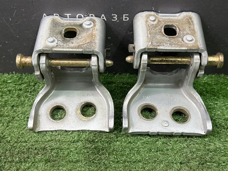 Петли двери Peugeot