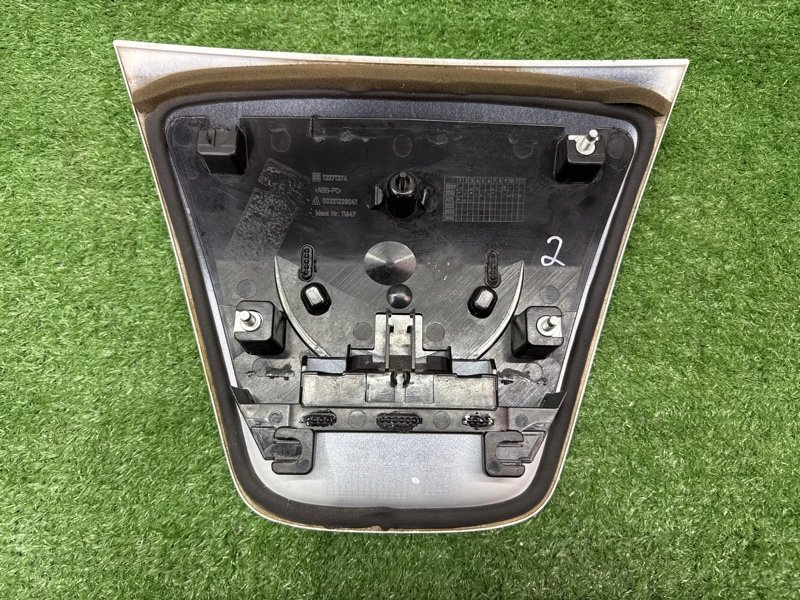 Накладка замка багажника Opel Astra J