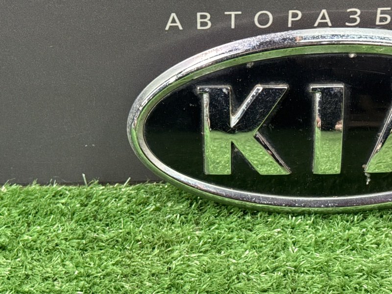Эмблема Kia Ceed 1