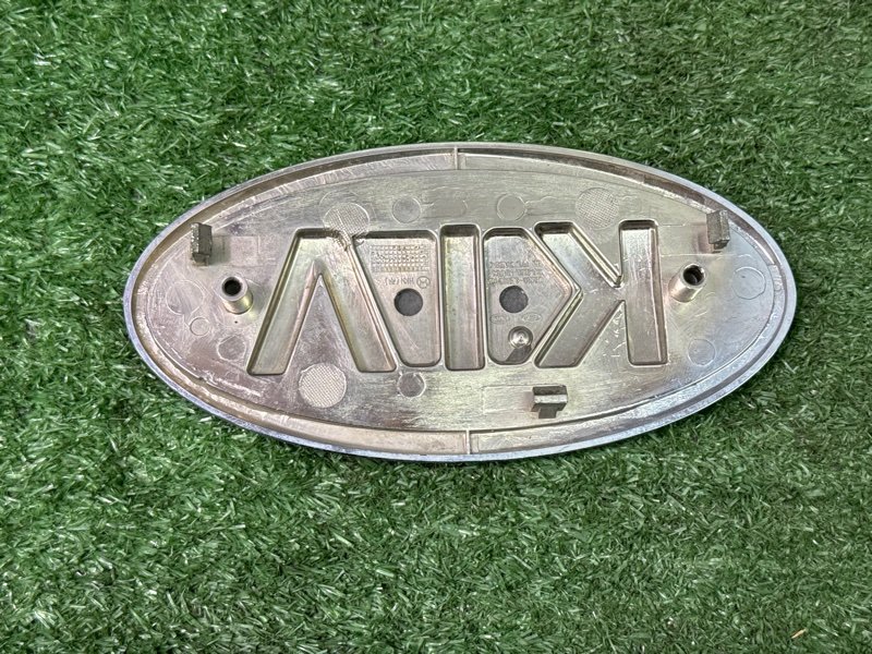 Эмблема Kia Ceed 1