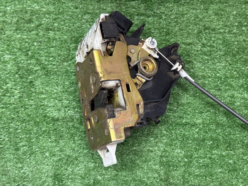 Замок двери Ford Mondeo 3