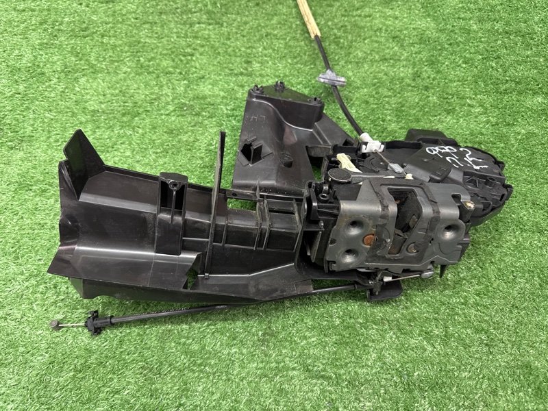 Замок двери Ford Focus 2