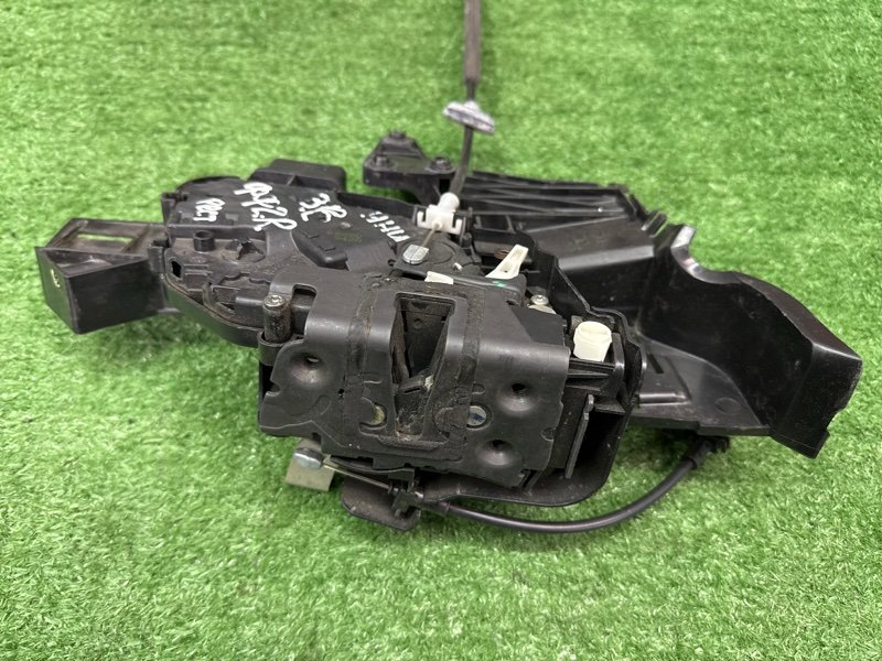 Замок двери Ford Focus 2