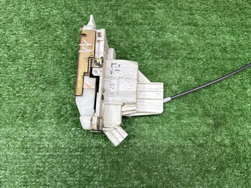 Замок двери Ford Mondeo 3