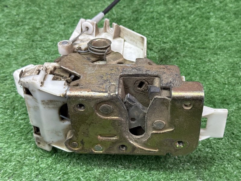 Замок двери Ford Mondeo 3