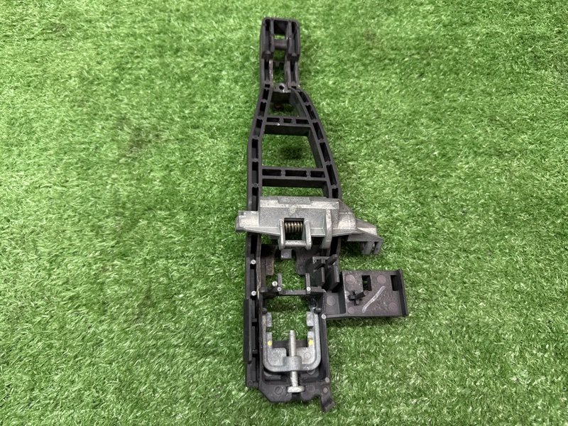 Кронштейн ручки двери Ford Focus 2