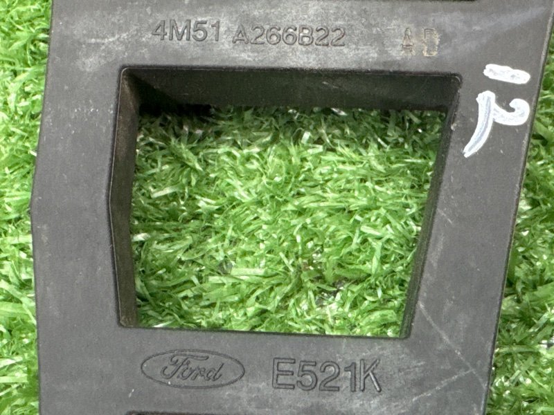 Кронштейн ручки двери Ford Focus 2