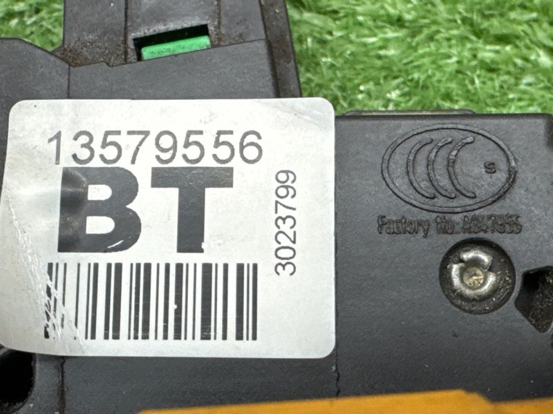 Замок двери Chevrolet Orlando