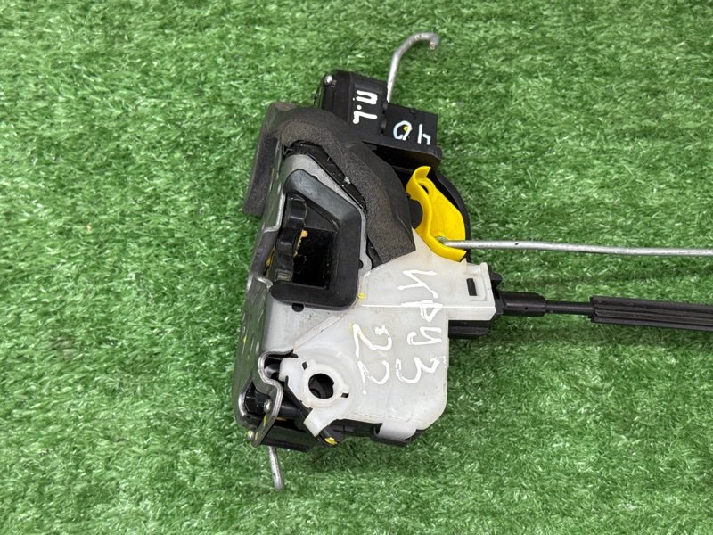 Замок двери Chevrolet Cruze