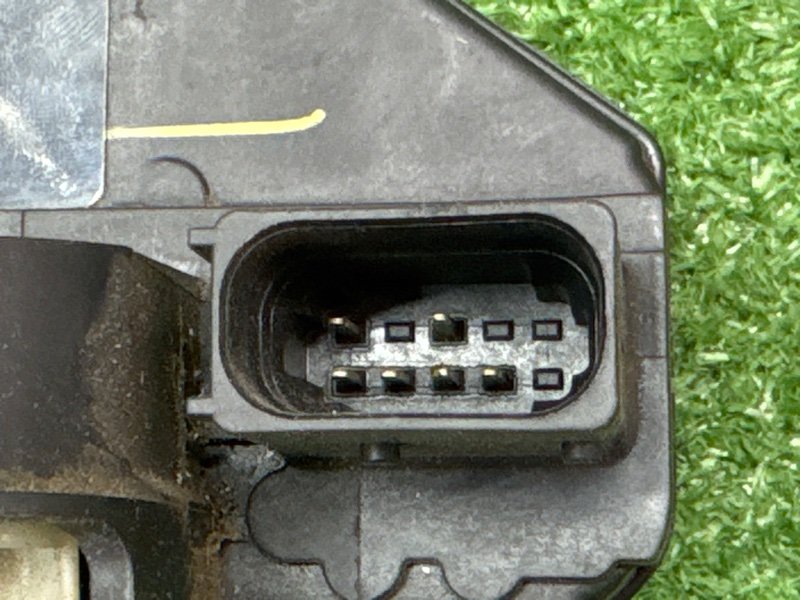 Замок двери Chevrolet Cruze