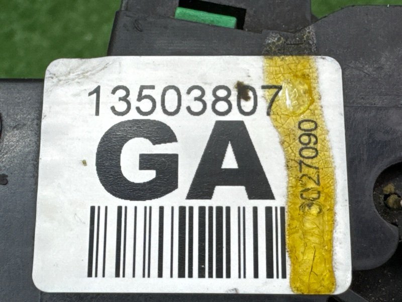 Замок двери Chevrolet Cruze