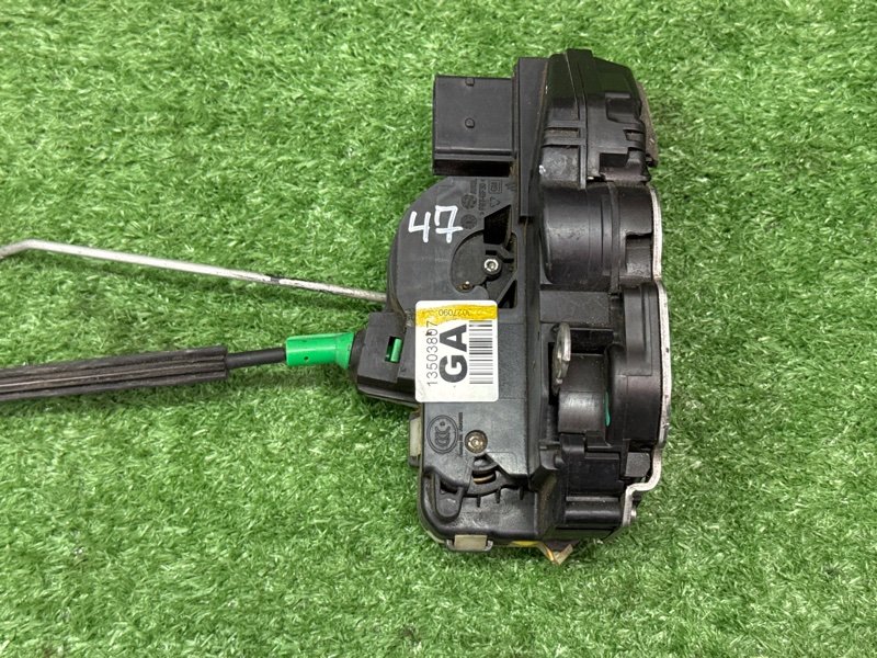 Замок двери Chevrolet Cruze