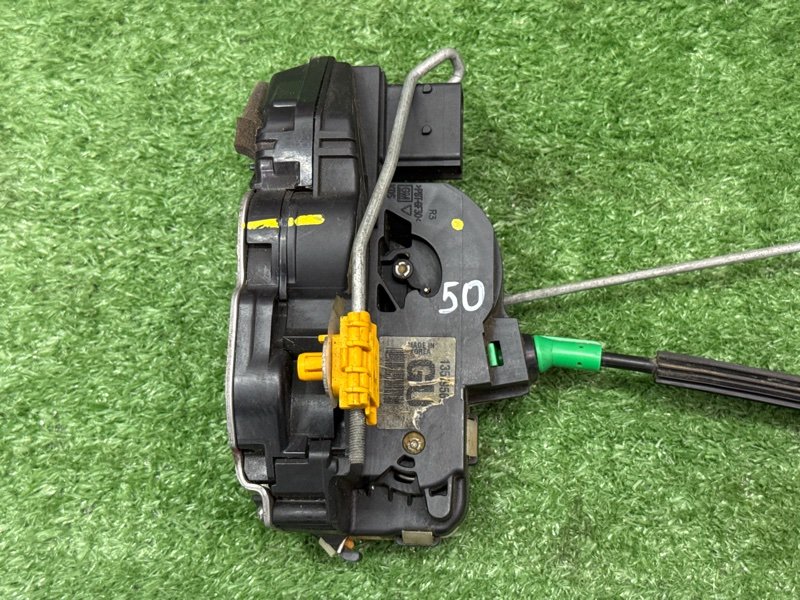 Замок двери Chevrolet Cruze