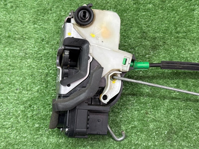 Замок двери Chevrolet Cruze