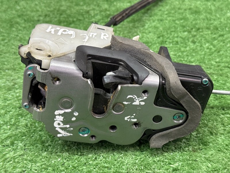 Замок двери Chevrolet Cruze