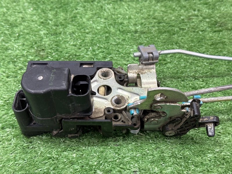 Замок двери Chevrolet Lacetti