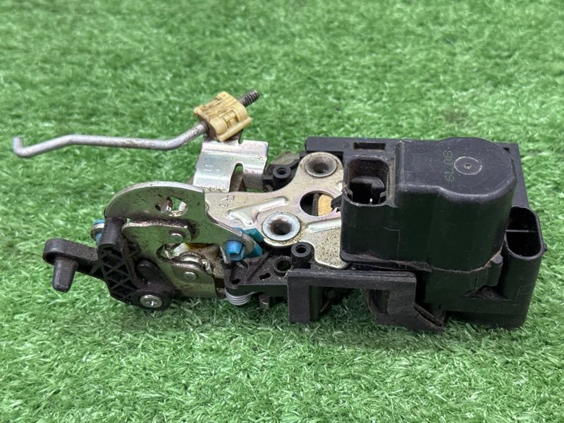 Замок двери Chevrolet Aveo