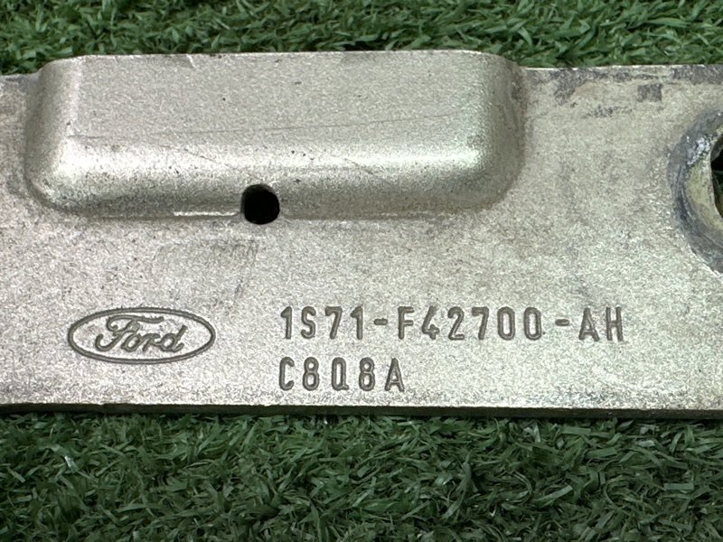 Петли крышки багажника Ford Mondeo 3