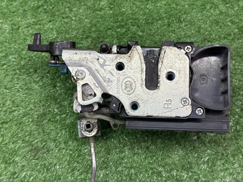 Замок двери Chevrolet Lacetti