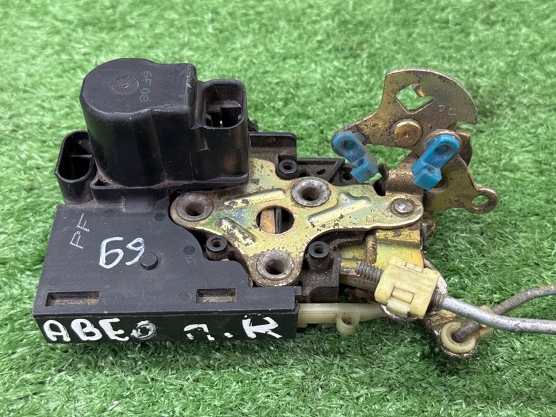 Замок двери Chevrolet Aveo