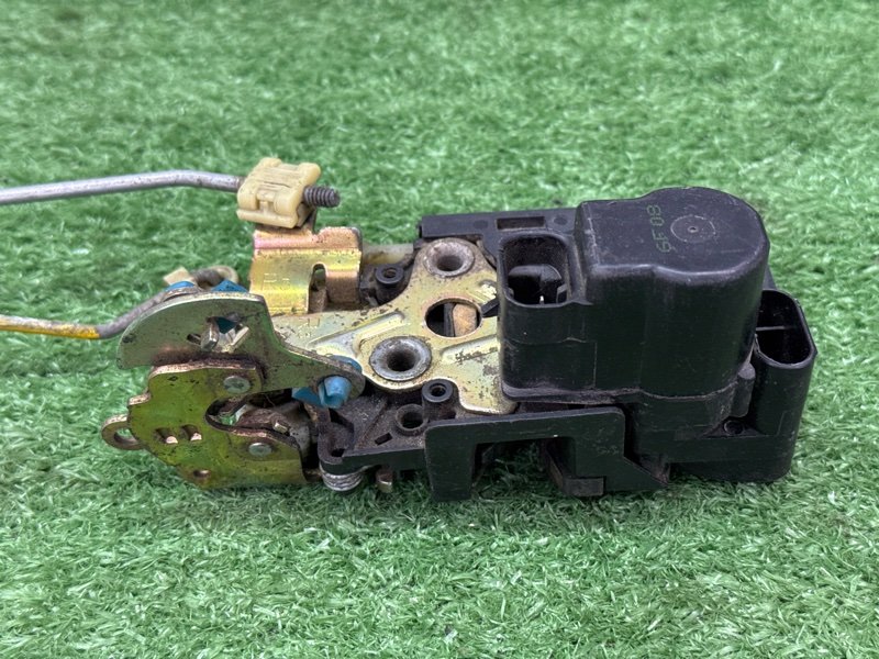 Замок двери Chevrolet Aveo