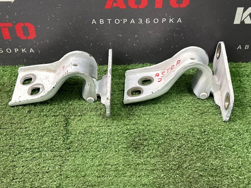 Петли крышки багажника Opel Astra J