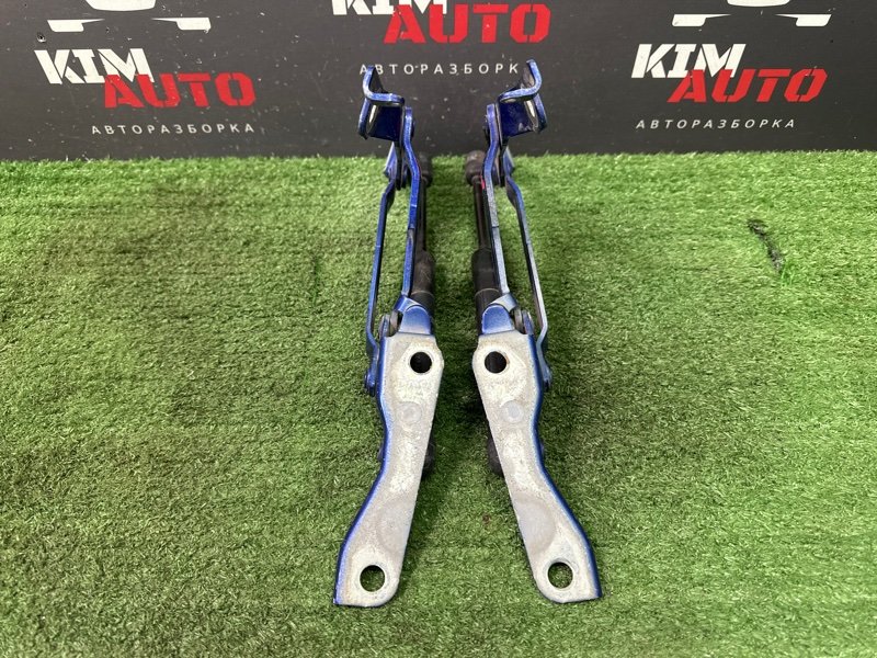 Петли крышки багажника Mazda 3