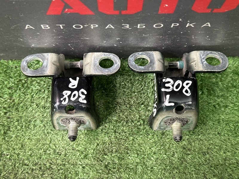 Петли крышки багажника Peugeot 308