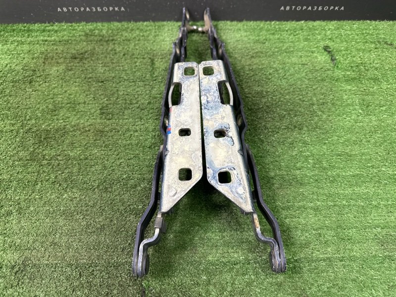 Петли крышки багажника Opel Omega B