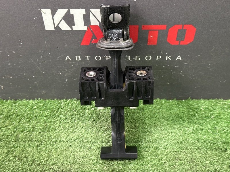 Ограничитель двери Skoda Fabia 2