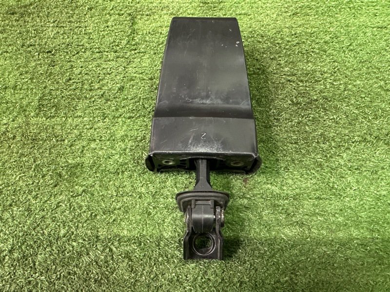 Ограничитель двери Skoda Fabia 2