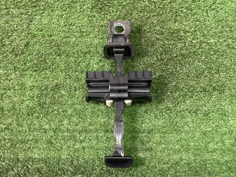 Ограничитель двери Skoda Fabia 2