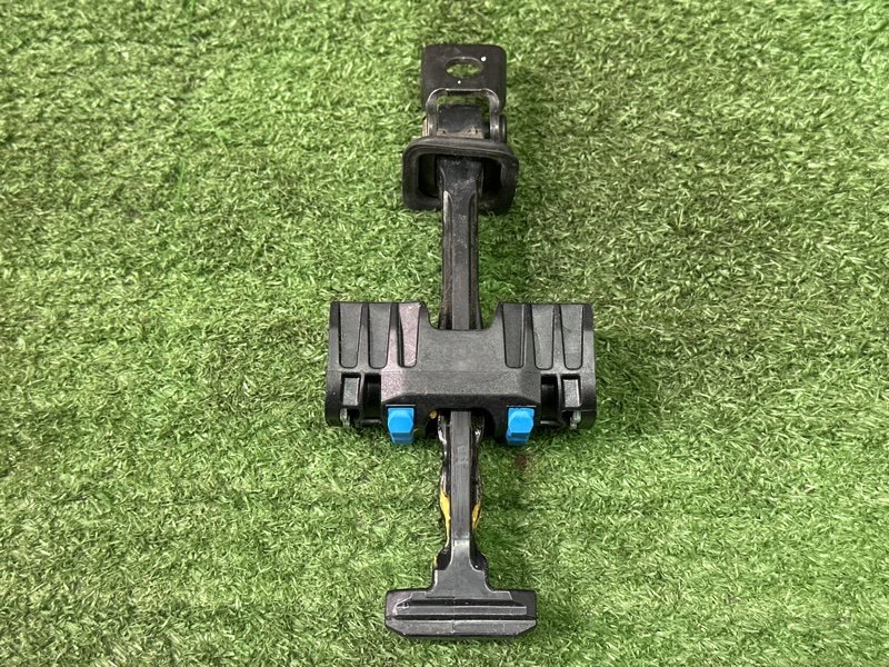 Ограничитель двери Volkswagen Polo 5