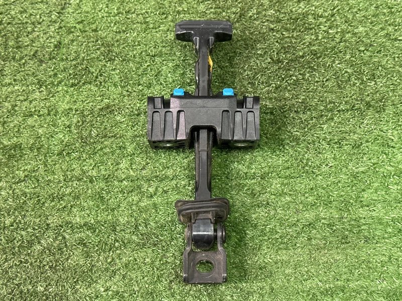 Ограничитель двери Volkswagen Polo 5